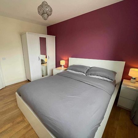 One Bedroom With Great City Views 런던 외부 사진