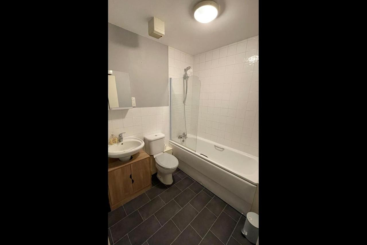 One Bedroom With Great City Views 런던 외부 사진