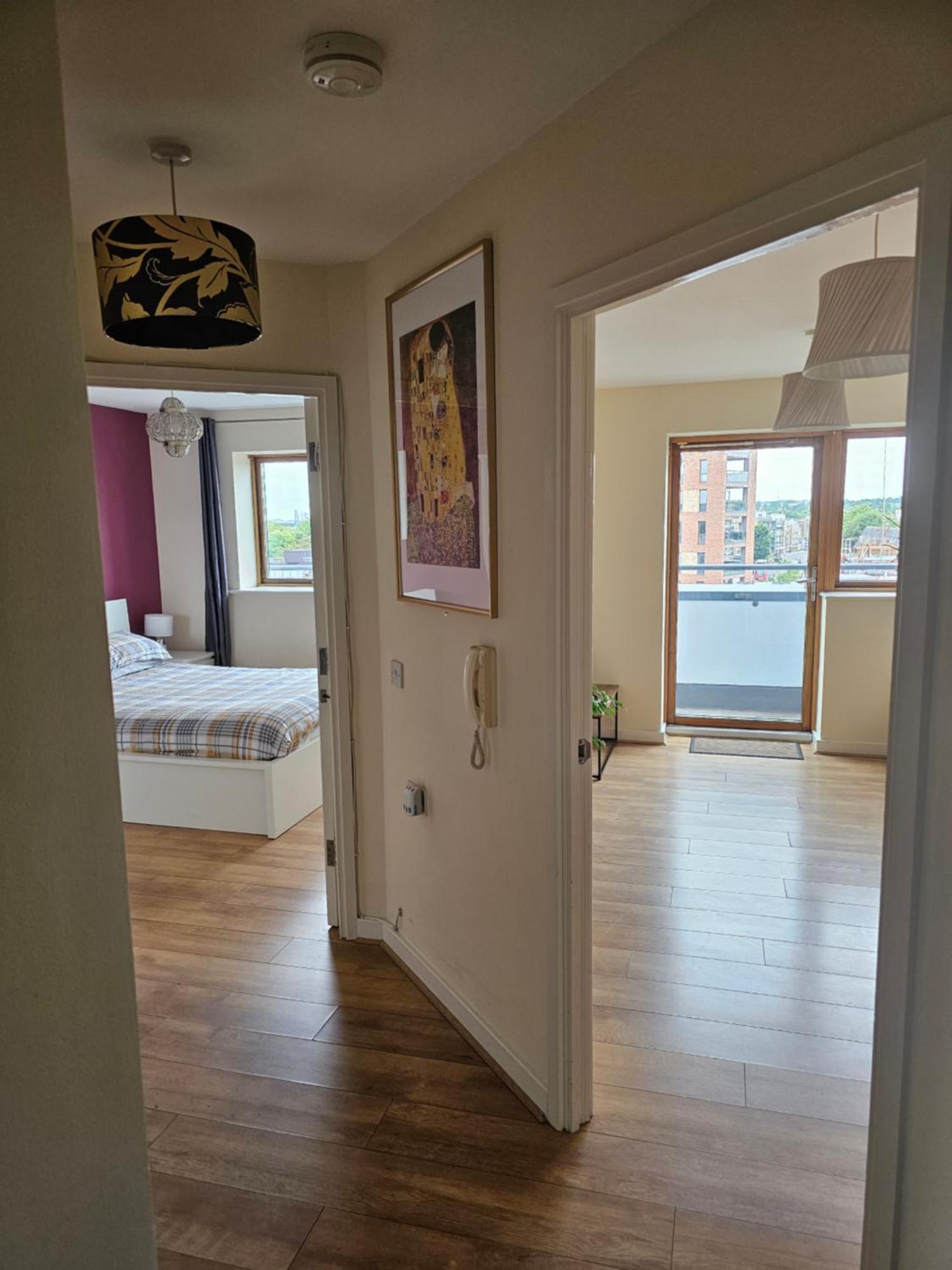 One Bedroom With Great City Views 런던 외부 사진